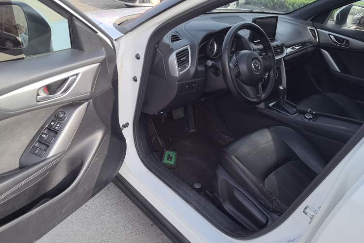 Used Mazda CX-4 2016 2.0L Automatic 2WD Blue Sky Dynamic Edition