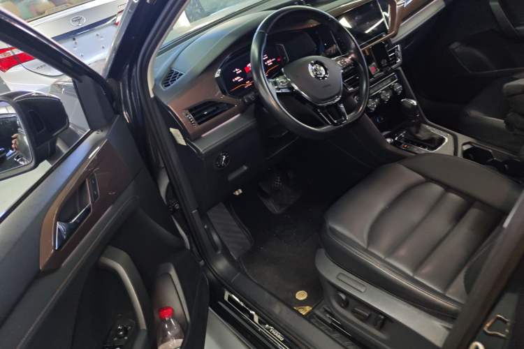 Used Volkswagen Tharu 2019 280TSI Two-Wheel Drive Flagship Version China VI Standard Driver Seat