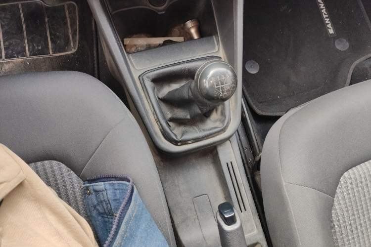 Used Volkswagen Santana 2016 1.6L Manual Fashion Edition
