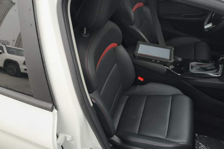 Used MG 5 2023 180 DVVT CVT Luxury Edition
