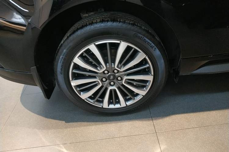 Used Ford Edge 2021 PLUS EcoBoost 245 Two-Wheel-Drive Titanium 7-Seater Right Rear Wheel Hub
