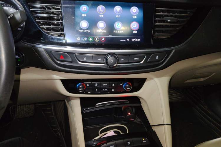 Used Buick Regal 2020 552T Elite Edition Audio And AC Panel