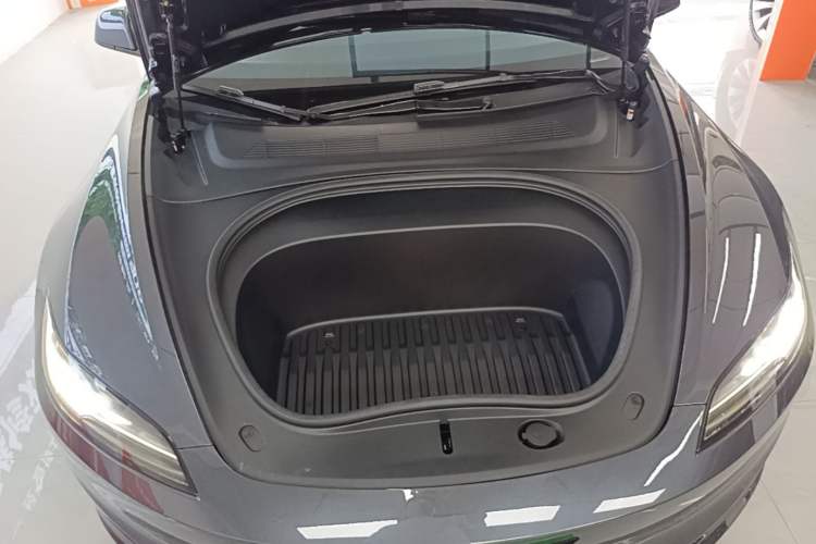Used Tesla Model 3 2023 Long-Range All-Wheel-Drive Version