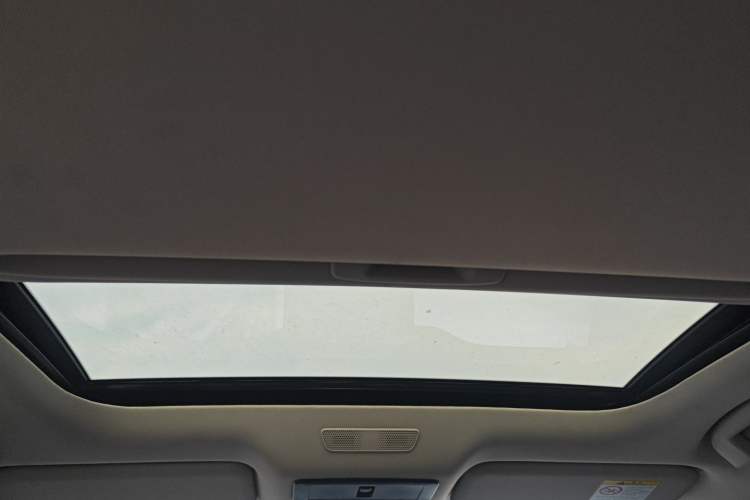 Used Nissan Sylphy 2023 Super Hybrid Electric Drive Ultra-Luxury Model Headliner