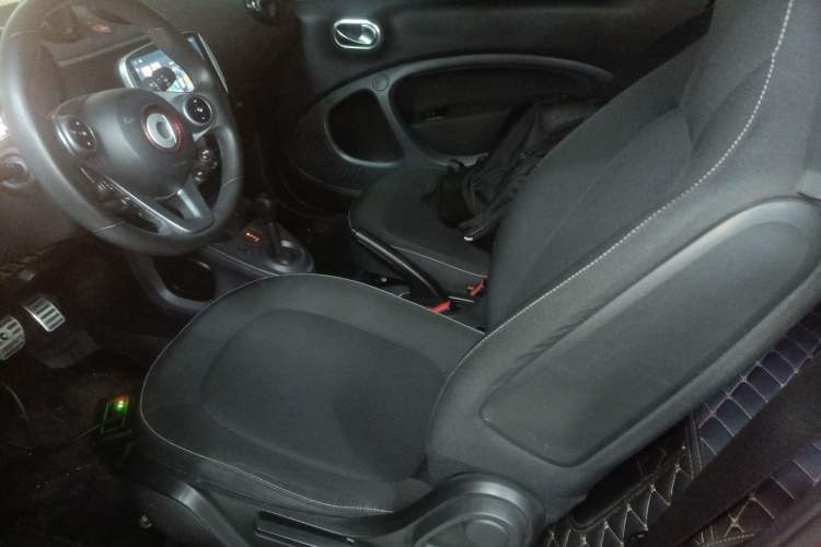Used smart fortwo 2018 1.0L 52kW Hardtop Passion Edition China V Standard Left Rear Seat
