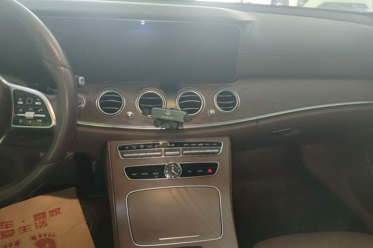 Used Mercedes-Benz E-Class 2020 E 300 L Luxury Model Audio And AC Panel