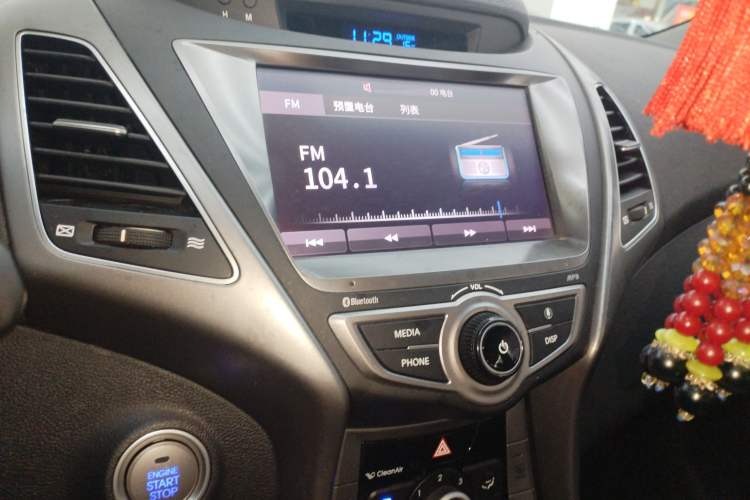 Used Hyundai Elantra (5th Generation / Langdong) 2016 1.6L Automatic Prestige Model Audio And AC Panel