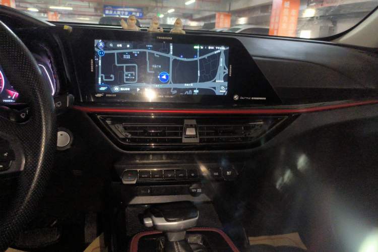 Used CHANGAN OSHAN X5 2021 1.5T DCT Prestige Edition Audio And AC Panel