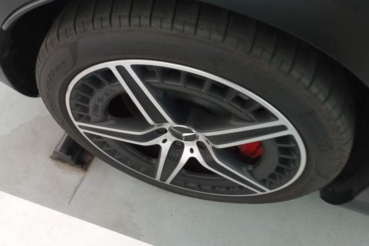 Used Mercedes-Benz EQE AMG 2023 AMG EQE 53 4MATIC+ Right Rear Wheel Hub