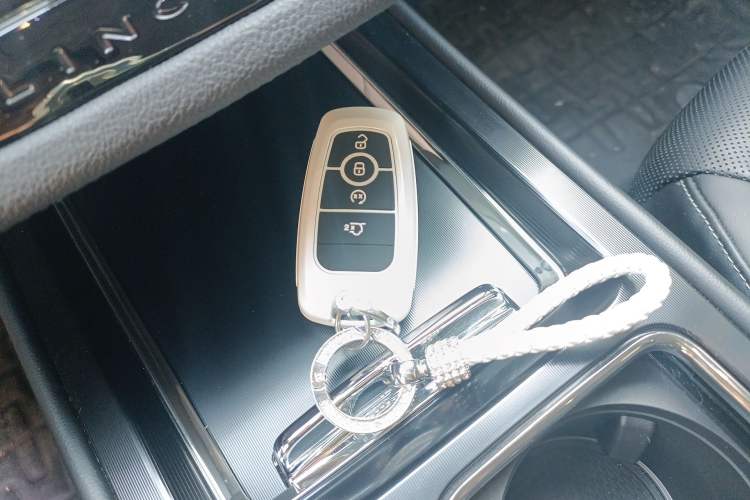 Used Lincoln Corsair 2022 2.0T Two-Wheel Drive Deluxe Edition
