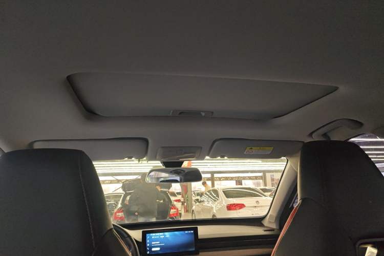 Used Wuling Alvez 2022 1.5T CVT Trendy & Cool Edition