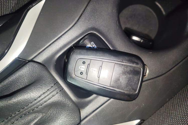 Used Toyota Levin 2019 185T CVT Luxury Edition China VI Standard Vehicle Key