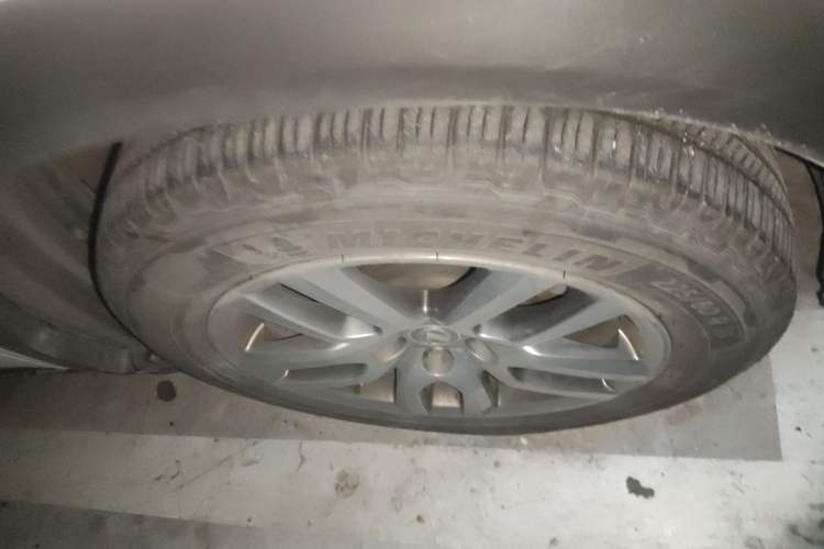 Used Lexus NX 2015 300h All-Wheel-Drive Fēngzhì Edition Right Front Wheel Hub