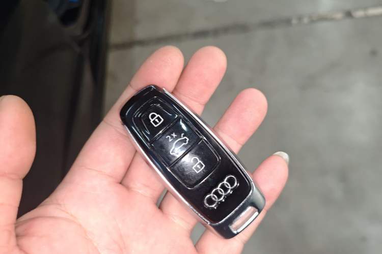 Used Audi A7L 2024 45TFSI S-line Dream-Building Edition Flow Crystal Package