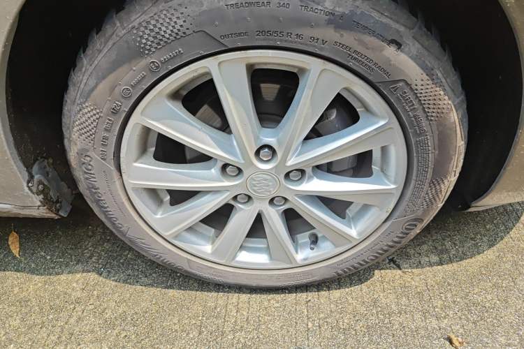 Used Buick Verano 2017 Sedan 20T Dual-Clutch Leading Model