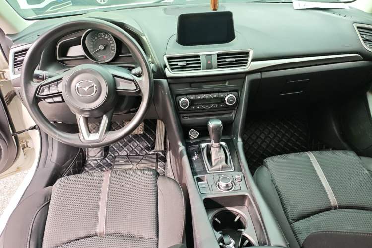 Used Mazda 3 Axela 2017 Sedan 1.5L Automatic Luxury Model Emission Standard China V Center Console