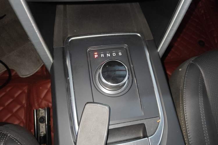 Used Land Rover Discovery Sport 2018 240 PS SE Version