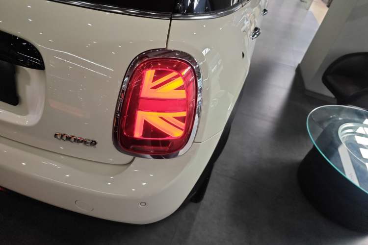 Used MINI 2021 1.5T COOPER Artist Five-Door Edition Exterior 3