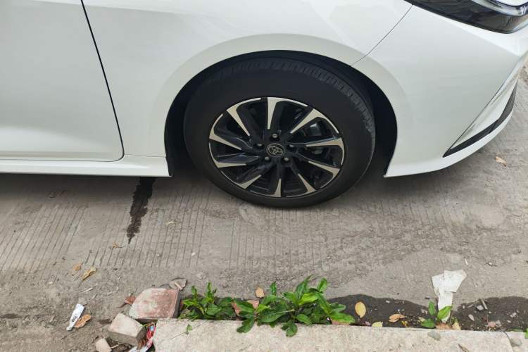 Used Toyota Corolla 2024 1.8L Smart Electric Hybrid Dual-Engine Elite Edition