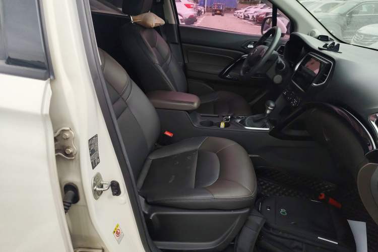 Used GAC Trumpchi GS4 2017 235T Automatic Two-Wheel Drive Elite Edition Right Front Seat