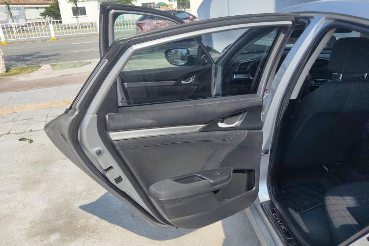 Used Honda Civic 2016 220TURBO Manual Luxury Edition