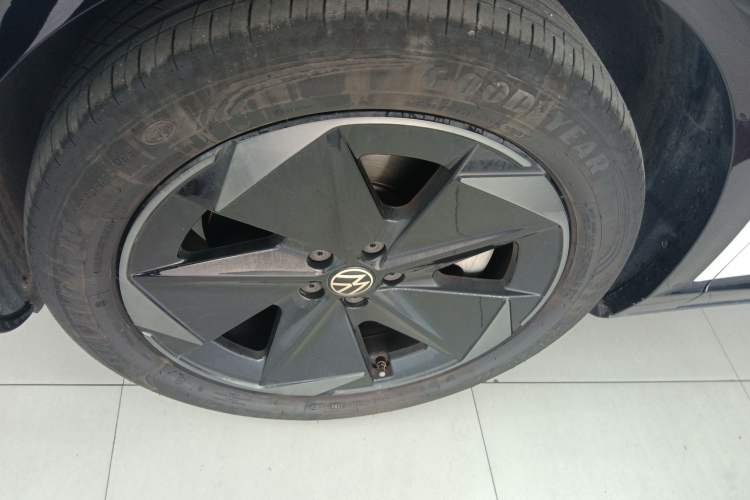 Used Volkswagen ID.UNYX 2024 Pro Long-Range Version