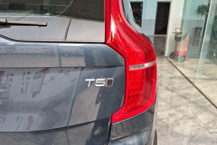 Used Volvo XC90 2018 T5 Zhiyi Edition 5-seater Right Rear Taillight