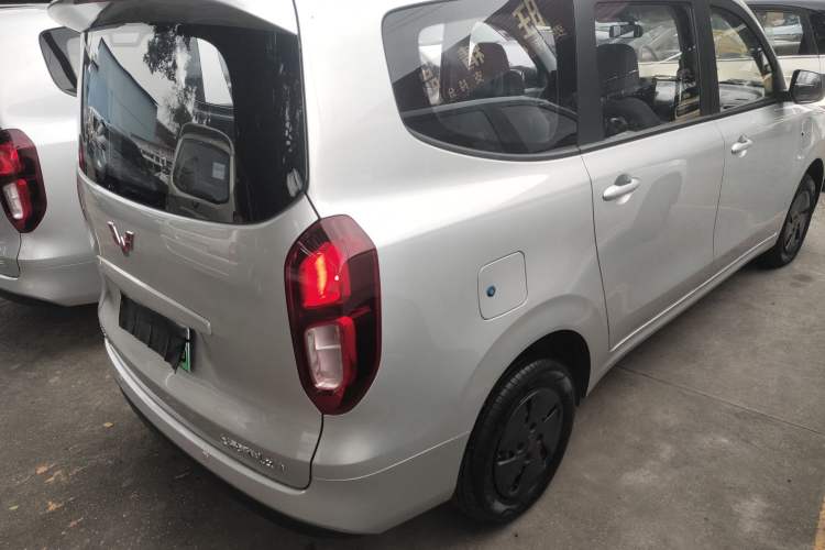 Used Wuling Hongguang New Energy 2025 Extended-Range Hybrid 50KM Comfort Version