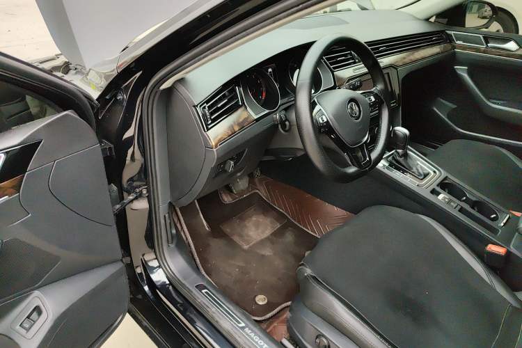 Used Volkswagen Magotan 2019 330TSI DSG Luxury Version China VI Standard