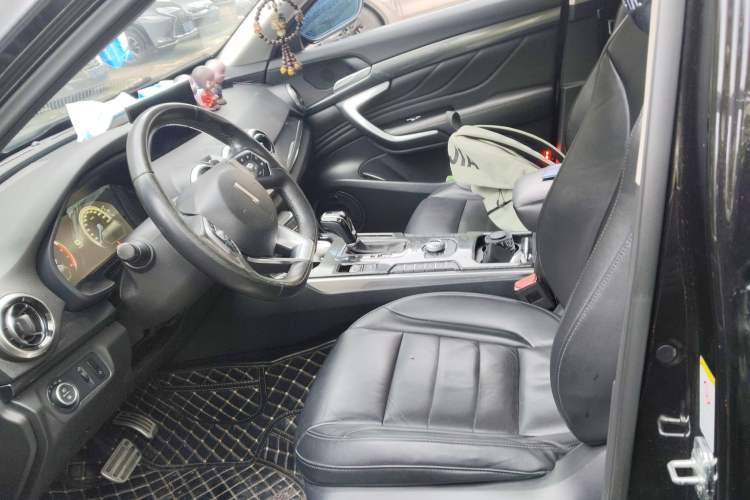 Used Wey VV7 2017 2.0T Flagship Model Left Front Seat