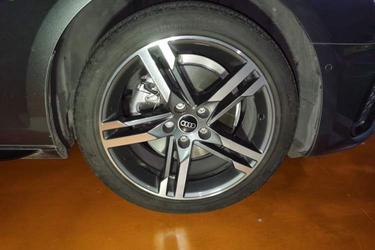 Used Audi A4L 2022 40 TFSI Luxury Dynamic Model