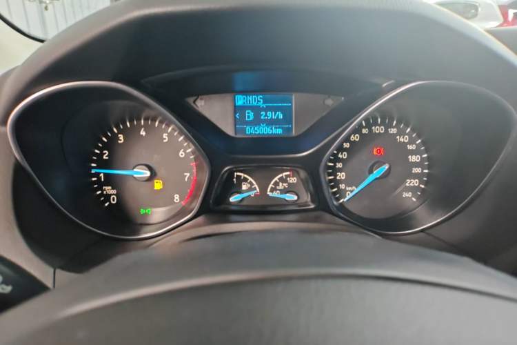 Used Ford Focus 2017 Hatchback 1.6L Automatic Fashion Edition Smart Drive Version Instrument Cluster