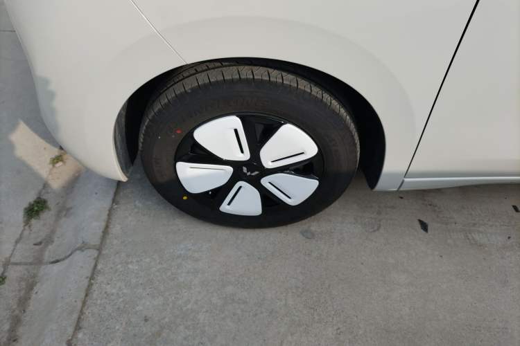 Used Wuling Hongguang MINIEV 2025 Four-Door Version Advanced Edition
