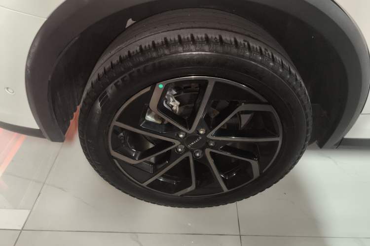 Used Lynk & Co 01 2023 1.5TD EM-F Dawn Right Rear Wheel Hub