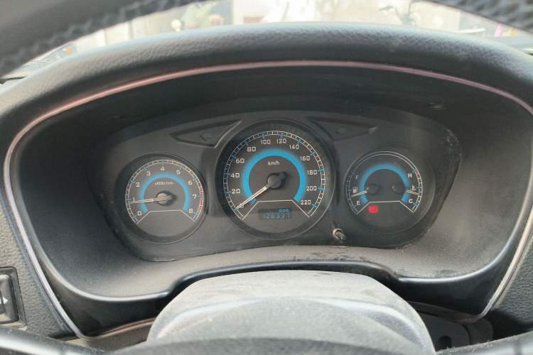 Used Soueast V3 Lingyue 2015 1.5L Manual Style Edition Instrument Cluster