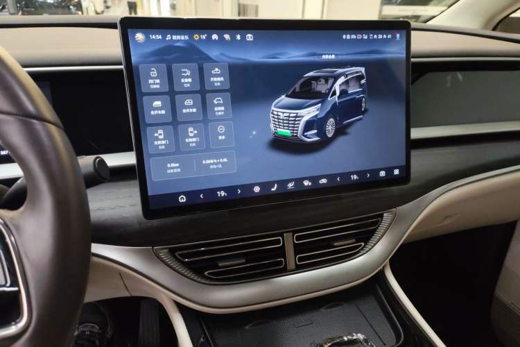 Used Denza D9 2024 DM-i 980 Four-Wheel Drive Flagship Model