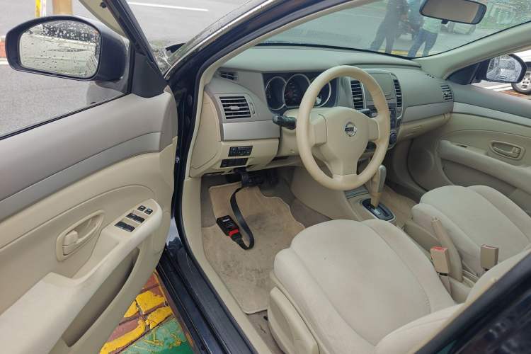 Used Nissan Sylphy 2012 Classic 1.6XE Automatic Comfort Edition Driver Seat