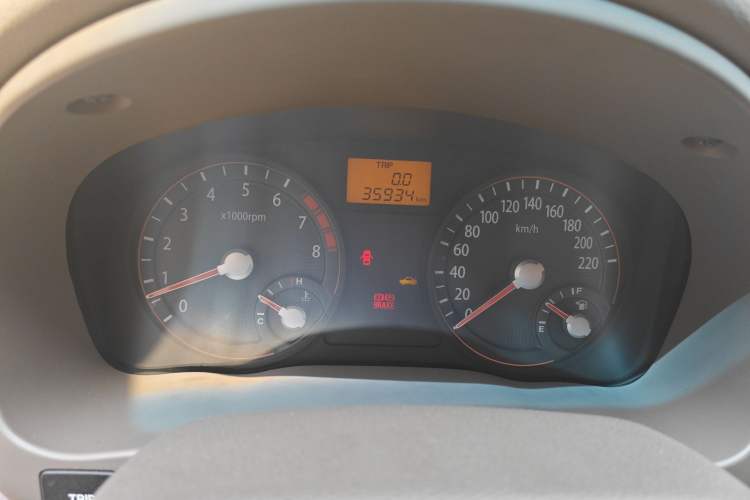 Used Kia Rio 2007 1.6L MT GLS Odometer Close Up