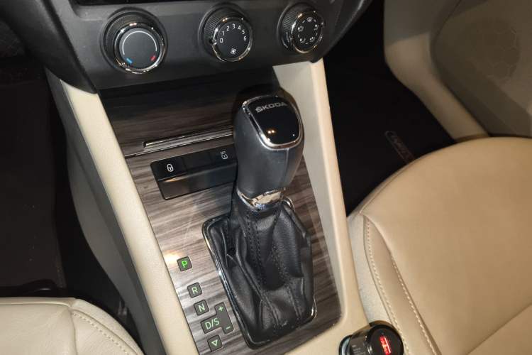 Used Skoda Octavia 2014 1.6L Automatic Yijun Edition