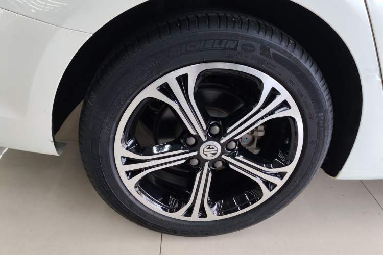 Used MG 6 2017 20T Manual Luxury Smart Connect Version China V Standard Right Rear Wheel Hub