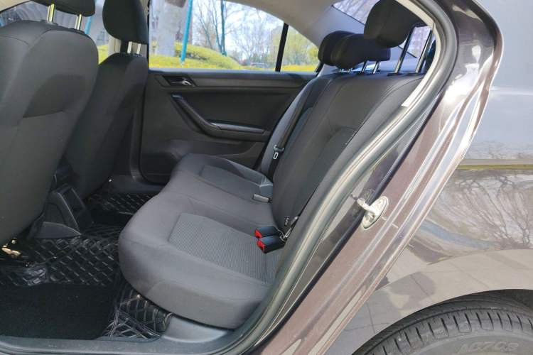 Used Volkswagen Jetta 2017 1.4L Manual Fashion Edition
