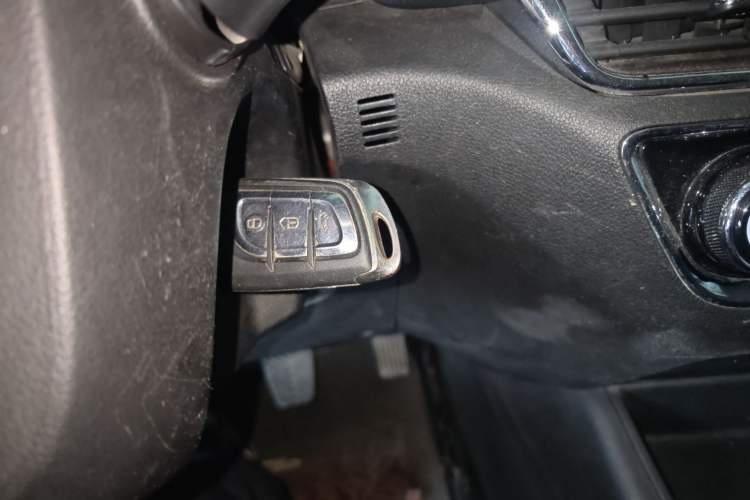 Used Soueast DX5 2019 1.5L Manual Luxury Version
