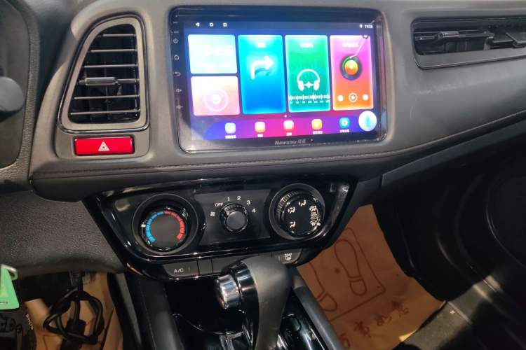 Used Honda Vezel 2015 1.5L CVT two-wheel drive Comfort trim Audio And AC Panel