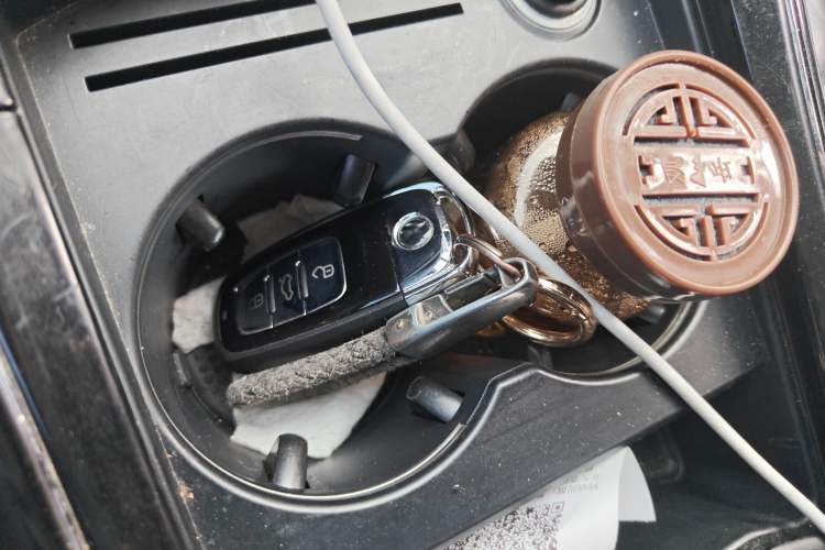 Used Volkswagen Phideon 2018 Revised Version 380TSI Two-Wheel Drive Business Edition Vehicle Key