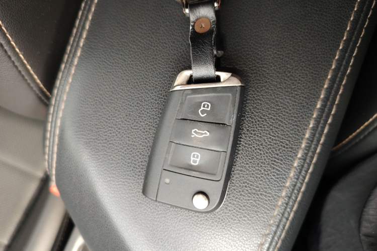 Used Volkswagen Lavida 2018 1.5L Automatic Comfort Edition China V Standard Interior 1