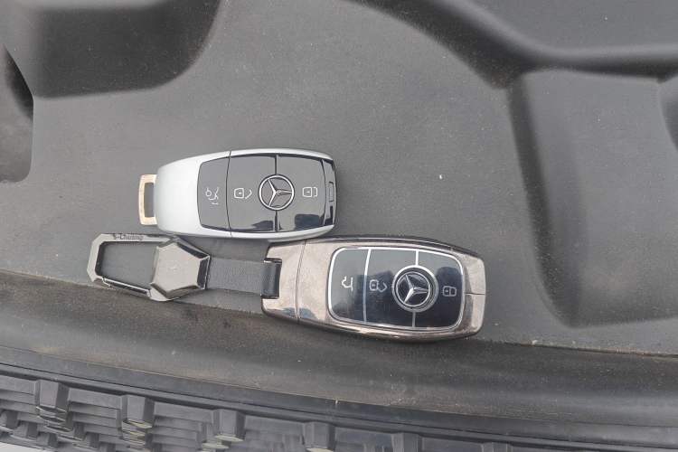 Used Mercedes-Benz V-Class 2020 V 260 L Long-wheelbase Luxury Edition Vehicle Key