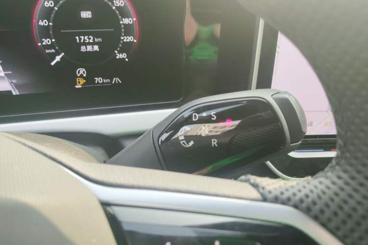 Used Volkswagen Passat 2025 Pro 380TSI Starry Dragon Luxury Edition
