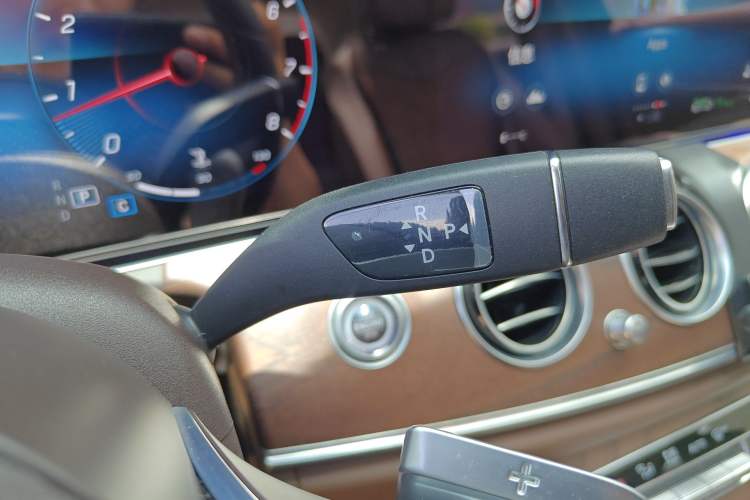 Used Mercedes-Benz E-Class 2022 Second Facelift E 260 L
