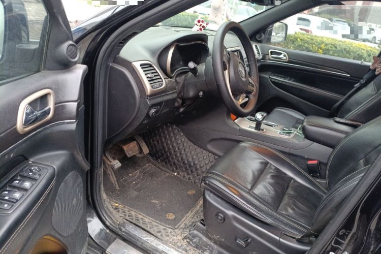 Used Jeep Grand Cherokee 2013 3.6L Luxury Navigation Edition