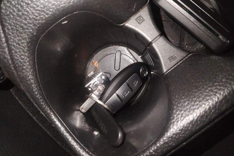 Used Nissan X-Trail 2020 2.0L XL ITS CVT 2WD SmartConnect Comfort Edition Vehicle Key